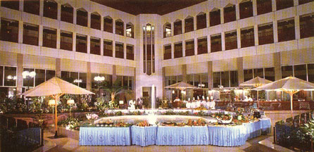Sheraton Banquet Hall.jpg (143971 bytes)